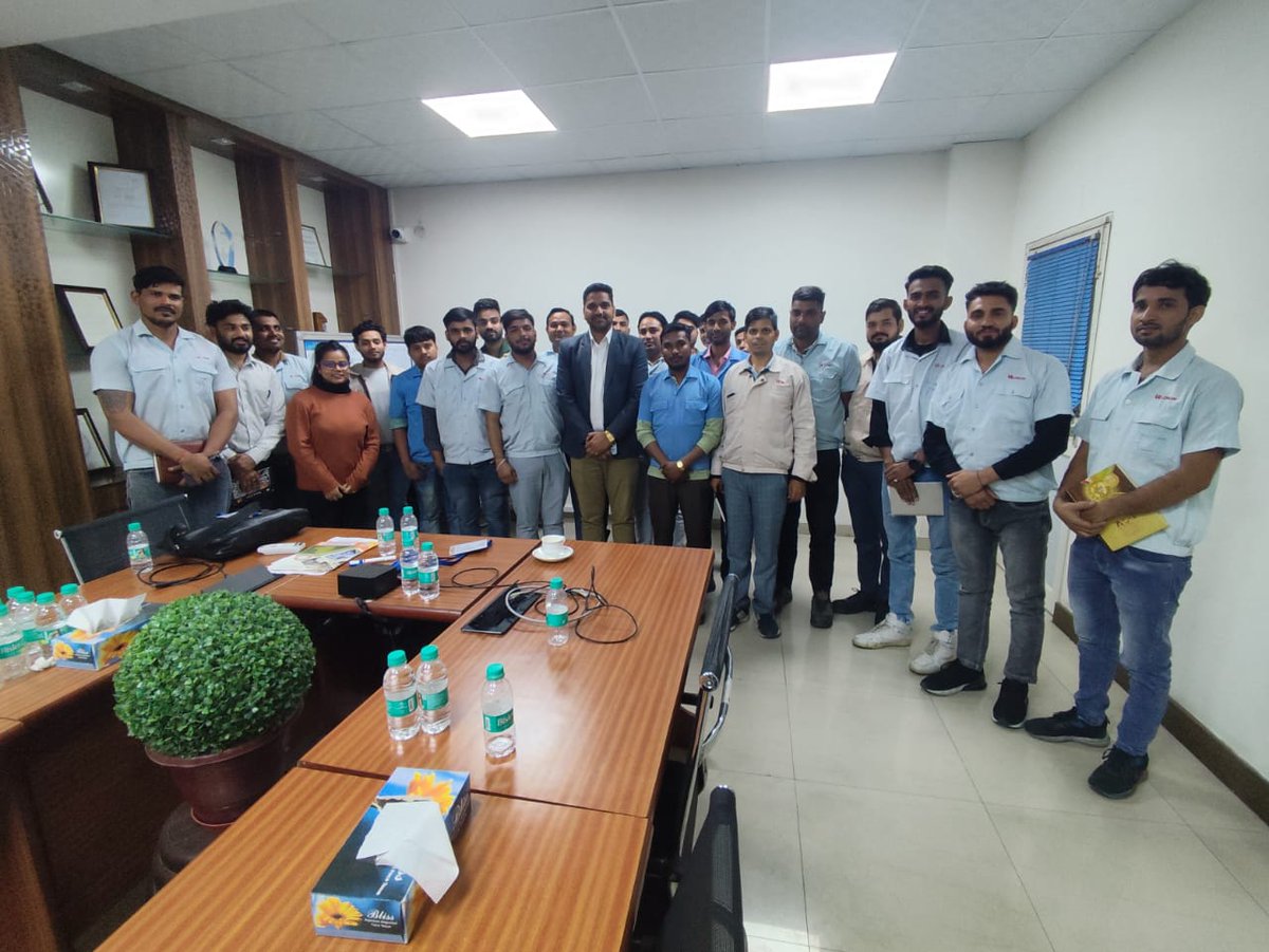DegenHunterius's tweet photo. 🚀 Management Development Programme Successfully Concluded at Lorom Corp Pvt. Ltd., Bhiwadi! 🌟
#MSMETraining #BusinessGrowth #Leadership #Entrepreneurship #SkillsForSuccess #Bhiwadi #LoromCorp #FutureLeaders #Empowerment #BusinessSuccess #MSME #Logisctics #mechatronics https://t.co/3dSCdxb2rV