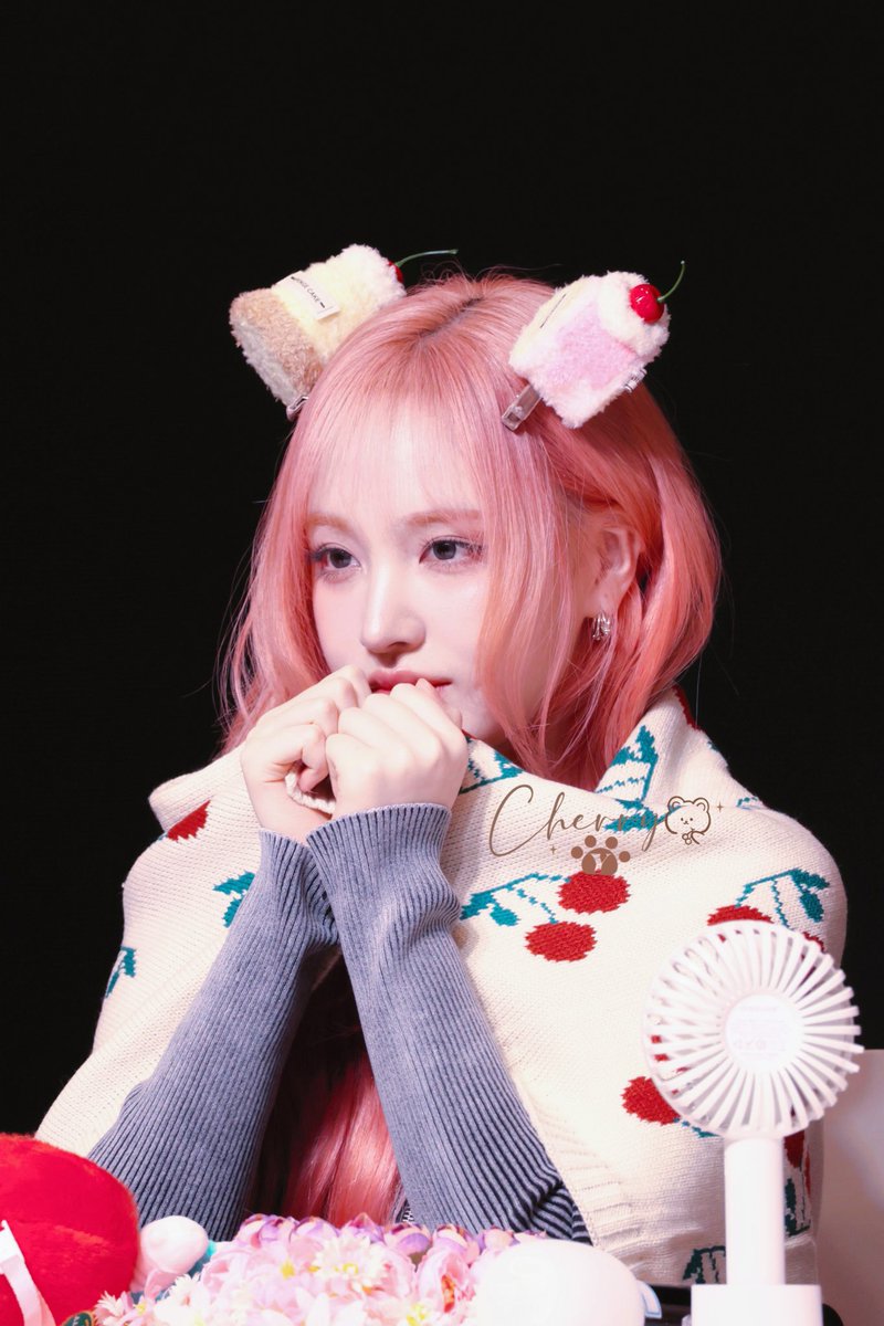 250320
🍒 
아가야 너는 작은 케이크🍰
#IVE #아이브 
#LIZ #리즈 #김지원 #リズ