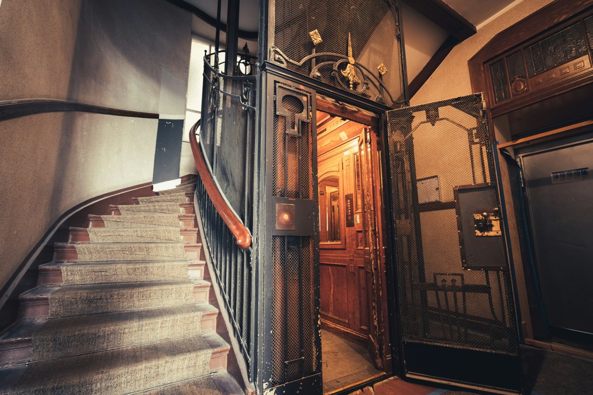 Elevator's tweet photo. #Elevator https://t.co/YNYrGhdjs9