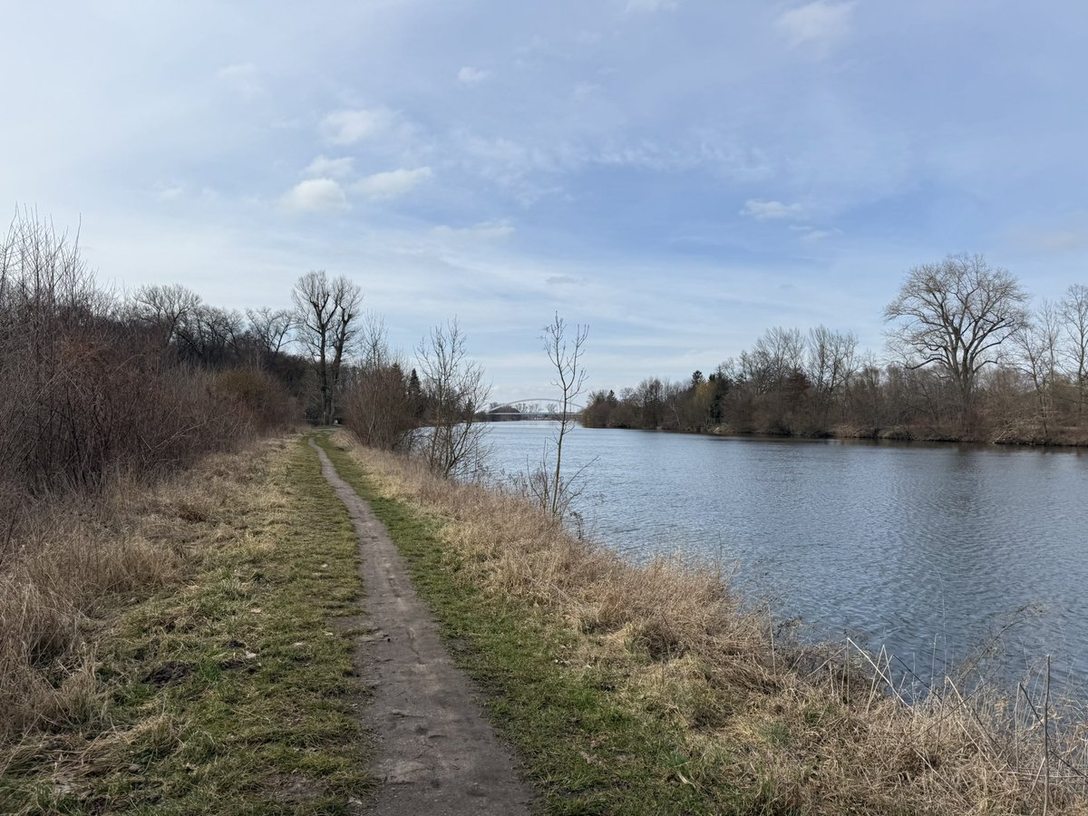 retroturistika's tweet image. Jarní scenérie podél řeky Labe u města Lysé nad Labem #labe #vylet #turistika #cesko #fotocesty #travel #river #czechia #hiking #trip