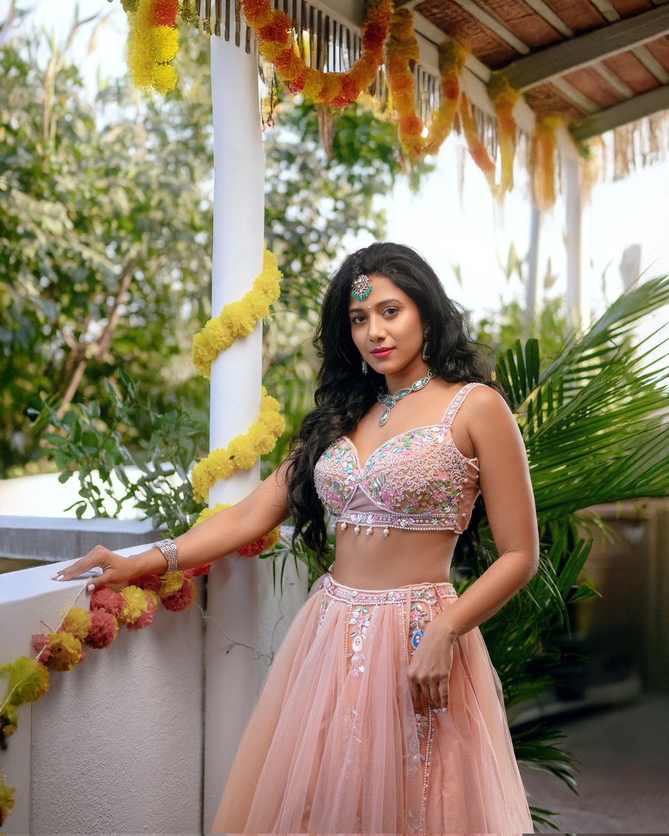 Yuvraaj (@proyuvraaj) on Twitter photo Pretty #ShilpaManjunath sizzles in these stunning pics from her most recent photoshoot.
<a href="/ShilpaManjunat/">Shilpa Manjunath👑</a> <a href="/UVCommunication/">UV Communications</a> Pretty #ShilpaManjunath sizzles in these stunning pics from her most recent photoshoot.
<a href="/ShilpaManjunat/">Shilpa Manjunath👑</a> <a href="/UVCommunication/">UV Communications</a>