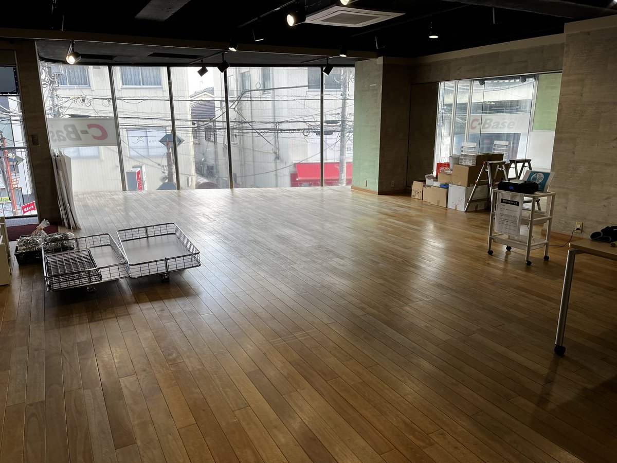 C-Base カードベース tweet media