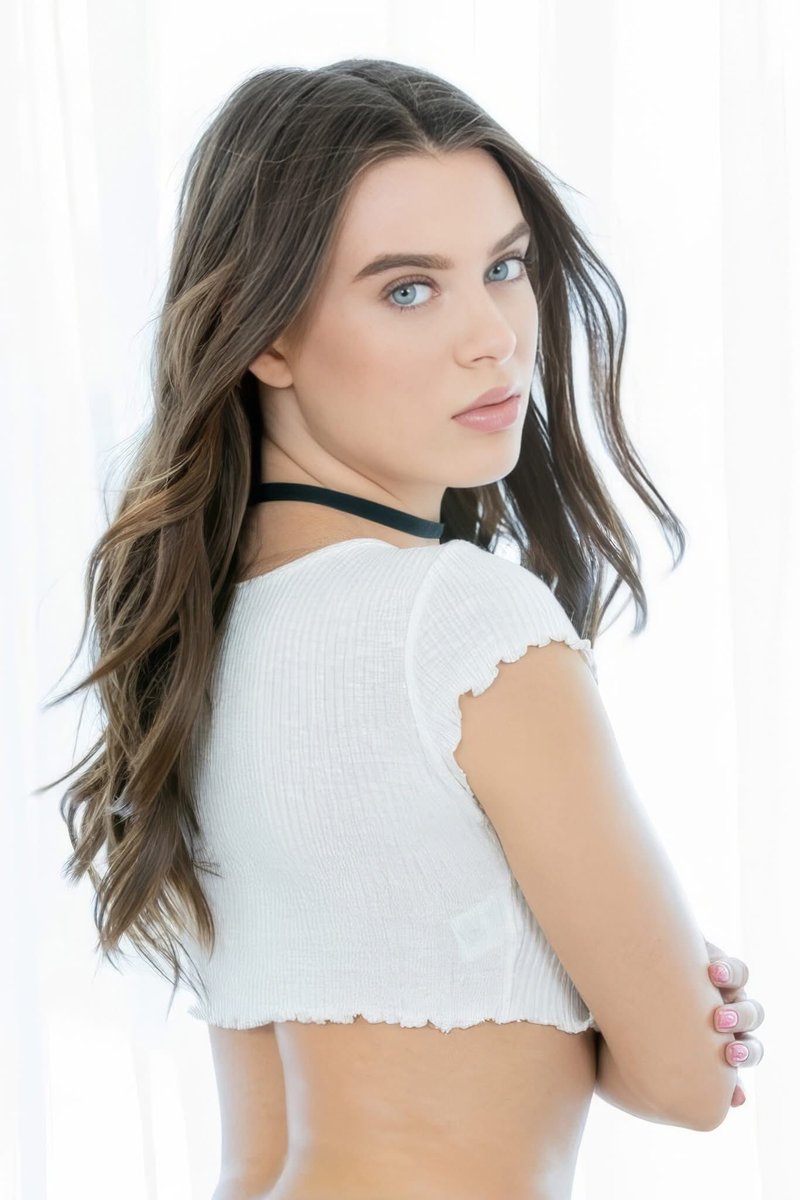 breitng1's tweet photo. If there were a Guinness World Record for "Fastest Race Finish," Lana Rhoades would have a trophy on her shelf. She arrived, filmed, and retired faster than most people can finish a Netflix series. Some actors build a legacy over decades; she did it in months. What efficiency. https://t.co/JcoKbpWAyk