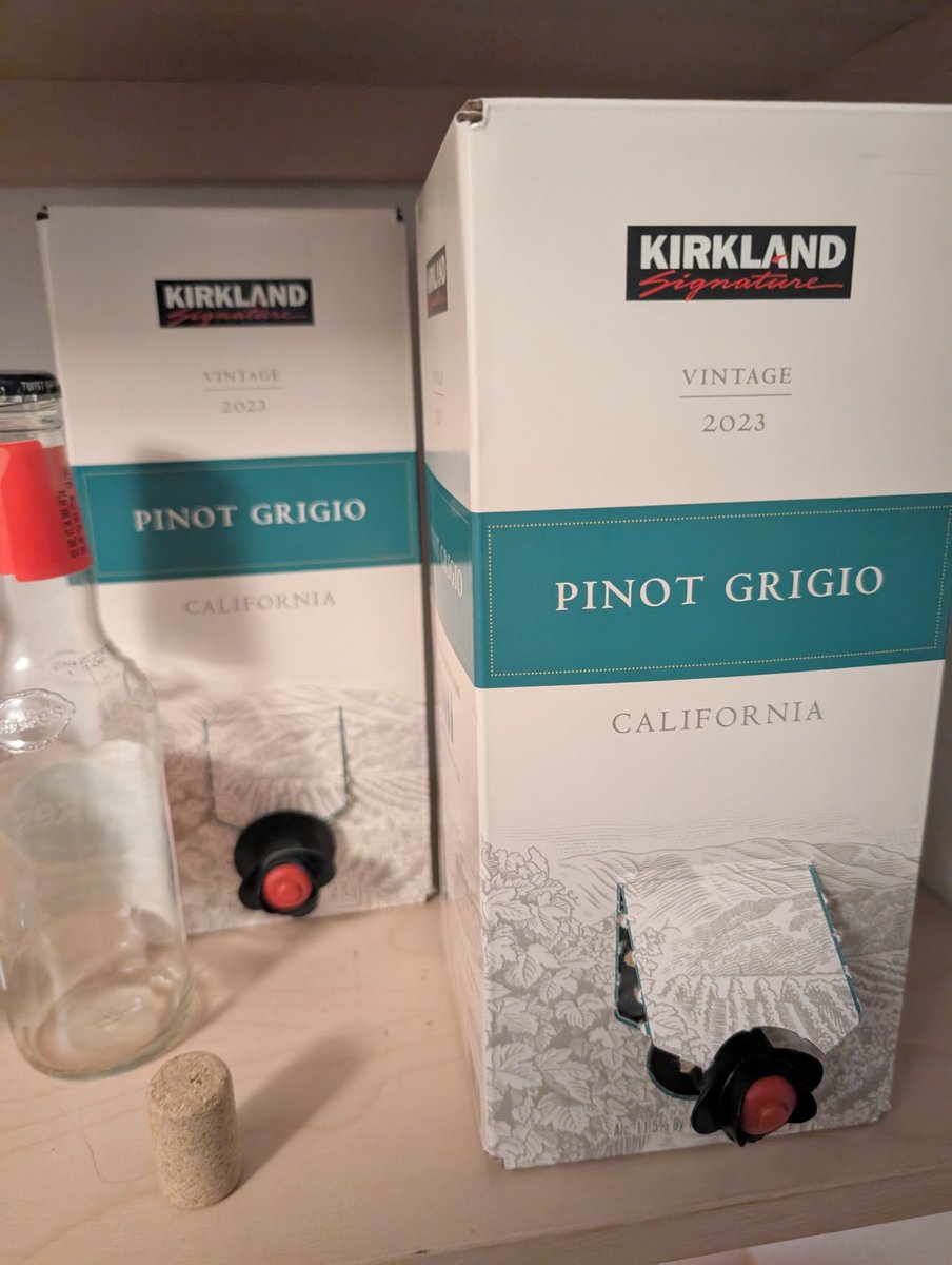 _jonathan_ahern's tweet image. 🍸X Beverage #129: Vintage Kirkland Pinot Grigio #Alcohol #Sips (@allegrakirkland) (@california)