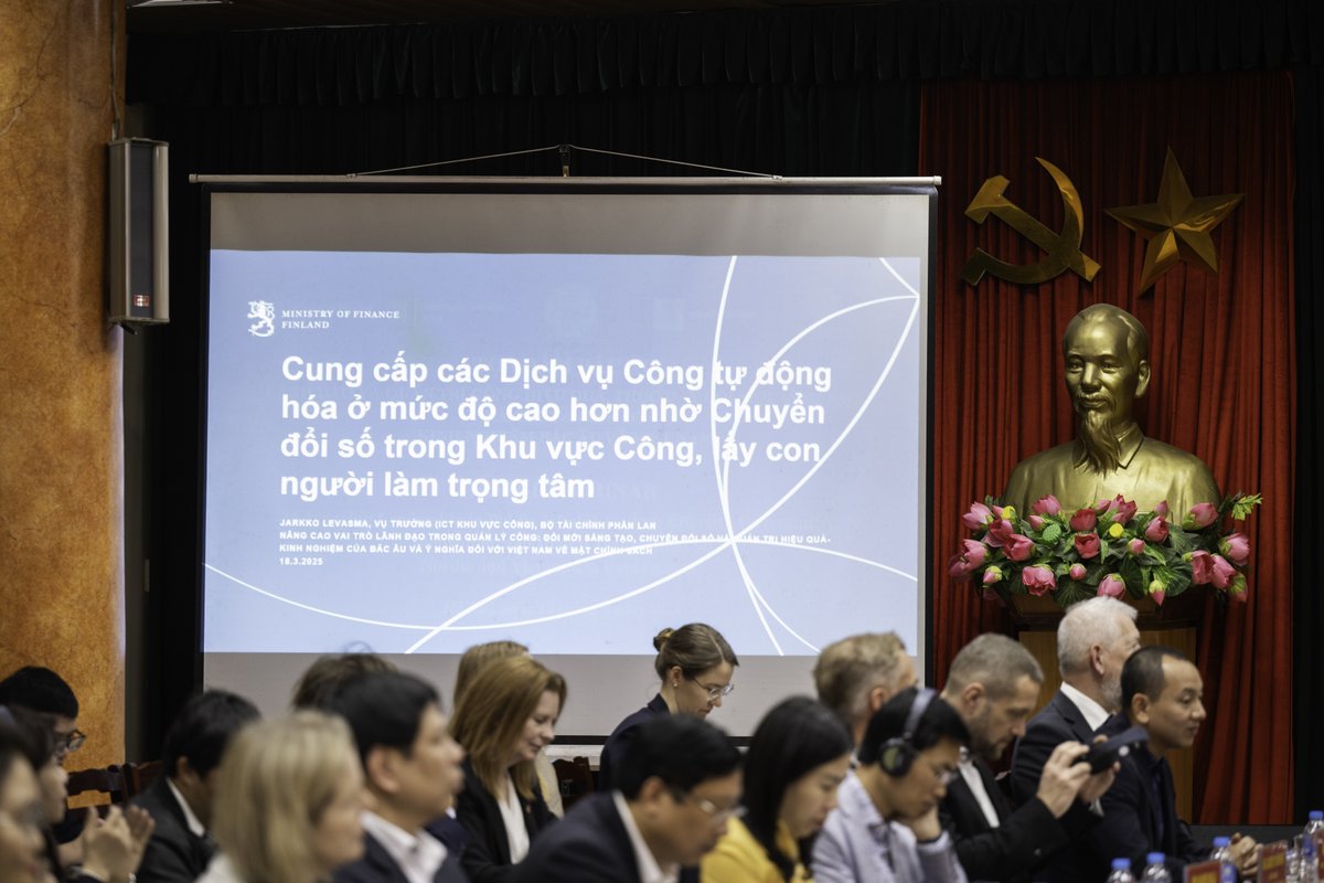 18.3., the Ho Chi Minh Academy of Politics, together with the #Nordic countries 🇩🇰🇫🇮🇳🇴🇸🇪, hosted #NordicDay2025 "Advancing #Leadership in #Public #Administration: Effective #Governance, #Innovation, and #Digital #Transformation #DX" with 200+ participants from across the sectors.