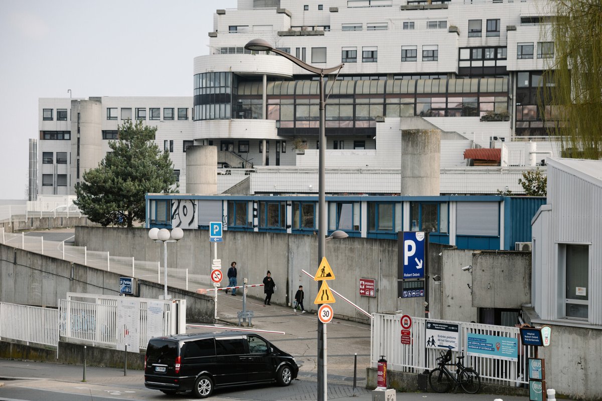 le_Parisien's tweet photo. Stationnement payant à l’hôpital : pourquoi le prix des parkings s’envole et suscite la colère
➡️ https://t.co/qbaRj1TWMK https://t.co/GugHeXtbjy