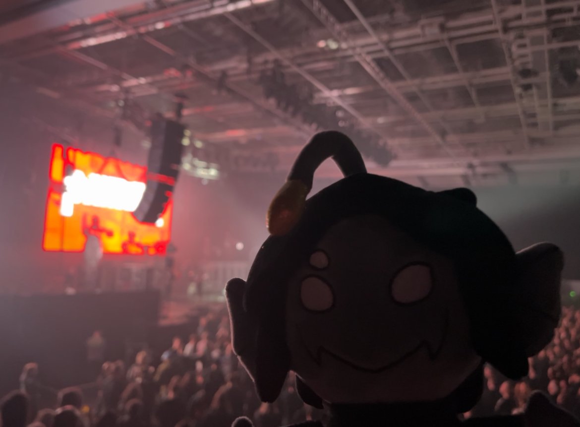 day 94

sebastian at the pantera concert :]

(submission by anon!)