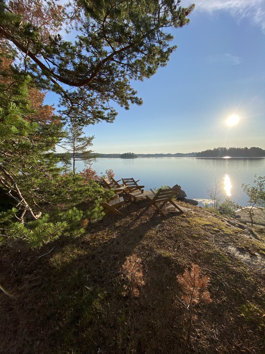 alexstubb's tweet image. Finland is ranked the Happiest Country in the World for eight years running. Thank you. Kiitos!

For us Finns being happy or content with life has at least 5,6 million reasons. In other words we all have our own take on happiness.

I personally think that happiness is closely…