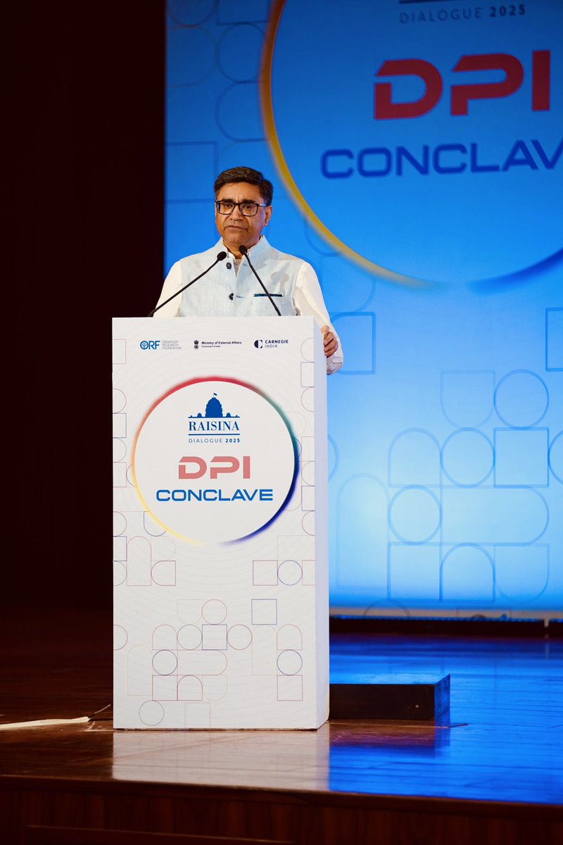 samirsaran's tweet photo. The #LastLap …. Happening now
@raisinadialogue hosts #DPIConclave at the Sushma Swaraj Bhawan with 200 attendees discussing opportunities, partnerships the interplay with #AI
Amb Vikram Misri, Foreign Secretary inaugurates the dialogue @MEAIndia @CarnegieIndia https://t.co/dbqvXr2knP