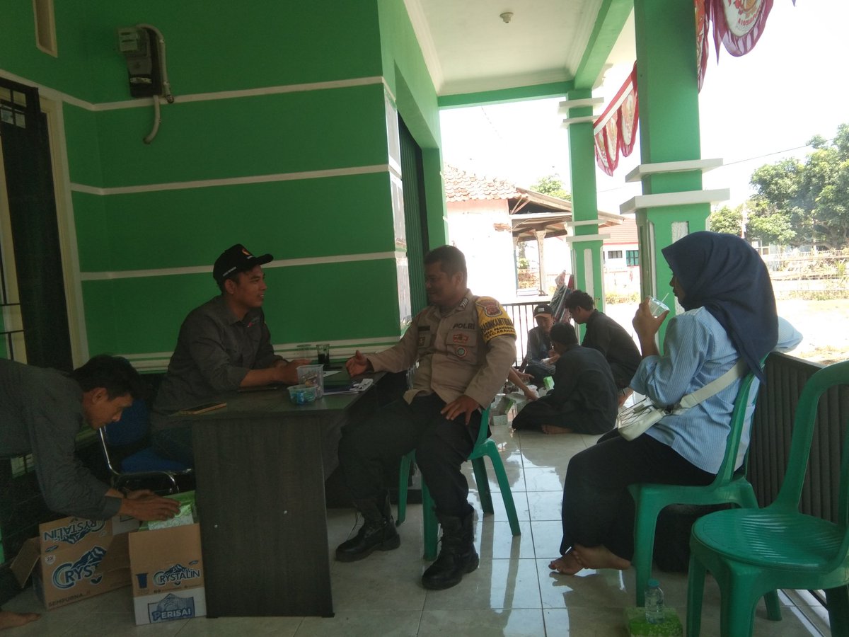 ArahanHumas's tweet photo. kegiatan bhabinkamtibmas sambang warga https://t.co/KGVtgqhn1Q