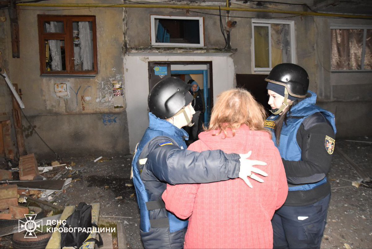 ANTS_NGO's tweet image. putin agrees to a 30-day halt to strikes on Ukrainian energy infrastructure.

But not on children. Not on civilians.

Tonight, 🇷🇺 launched a massive attack on #Kropyvnytskyi.