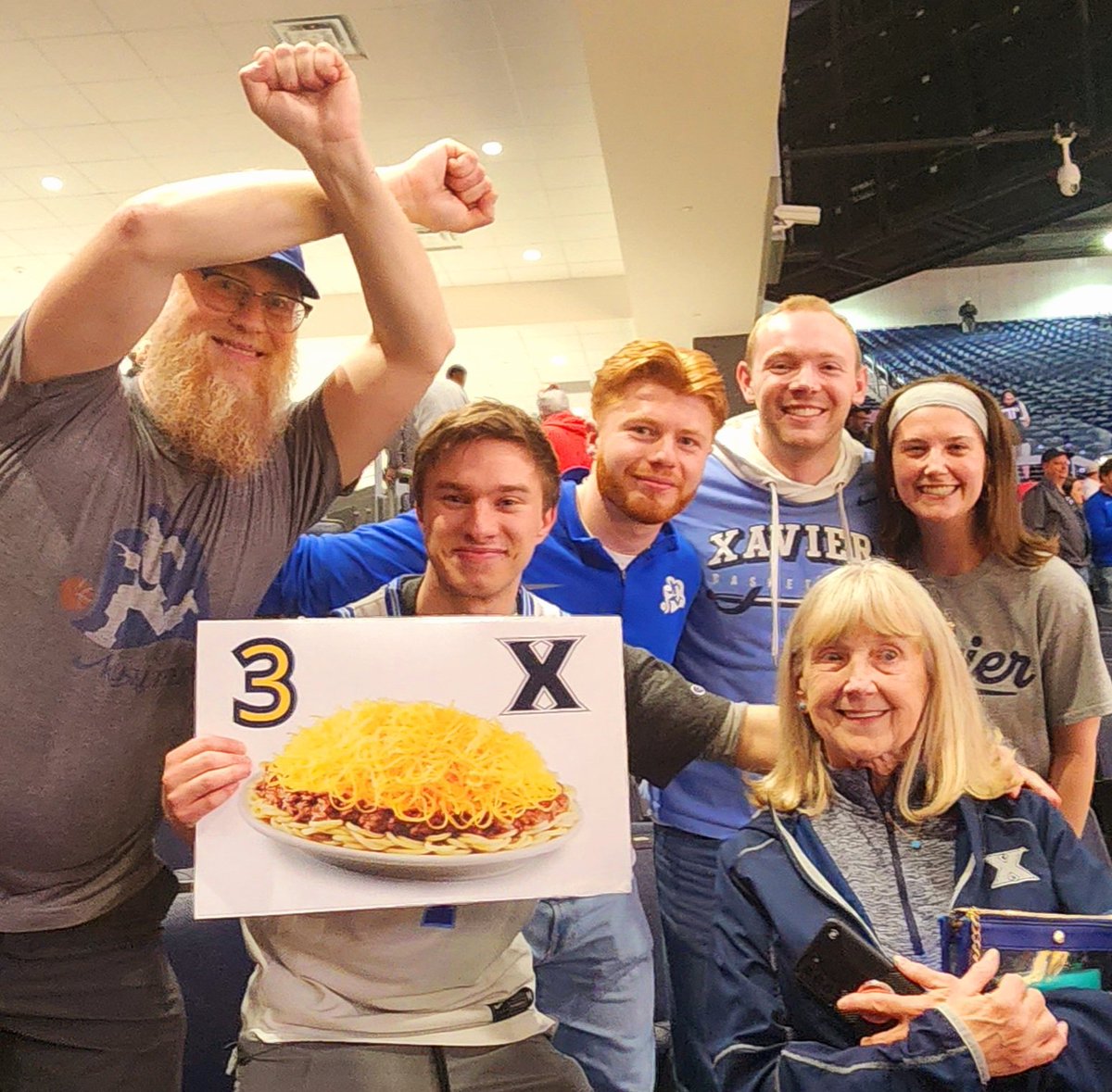 humblywalkin's tweet photo. @PaulFritschner ✔️Xavier Takeover of UD Arena Complete ✔️Texas Horns Hooked ✔️12 3-Ways ✔️Milwaukee-Bound
#LetsGoX @XavierMBB #LetsMarch @BIGEASTMBB @MarchMadnessMBB
@Skyline_Chili https://t.co/N9lQNlBBjK