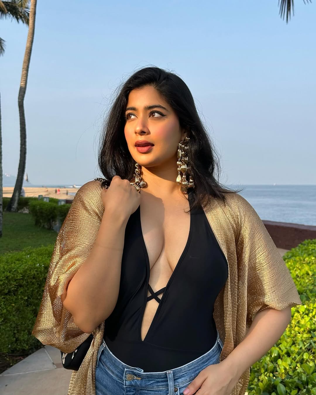 GmdjeX7a8AIJ7jb?format=jpg&name=large