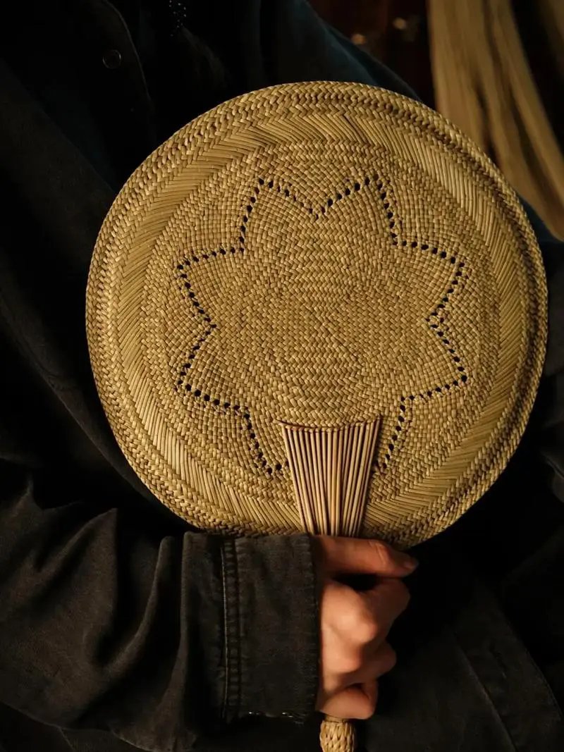 NingxiaCN's tweet image. 🧺 Ready for a #crafty adventure?

Head to Shizuishan in #Ningxia and unravel the secrets of straw weaving! 🌾✨ #NingxiaHeritage