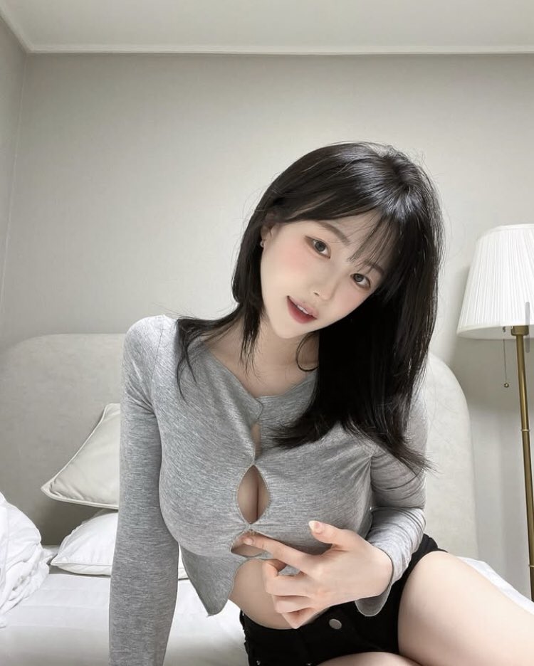 马来西亚约炮 单身女孩  学生妹
你们私信要不直接一点约炮就约炮
我也是有性慾的
点赞私信我速回
#新加坡约炮 #马来西亚约炮