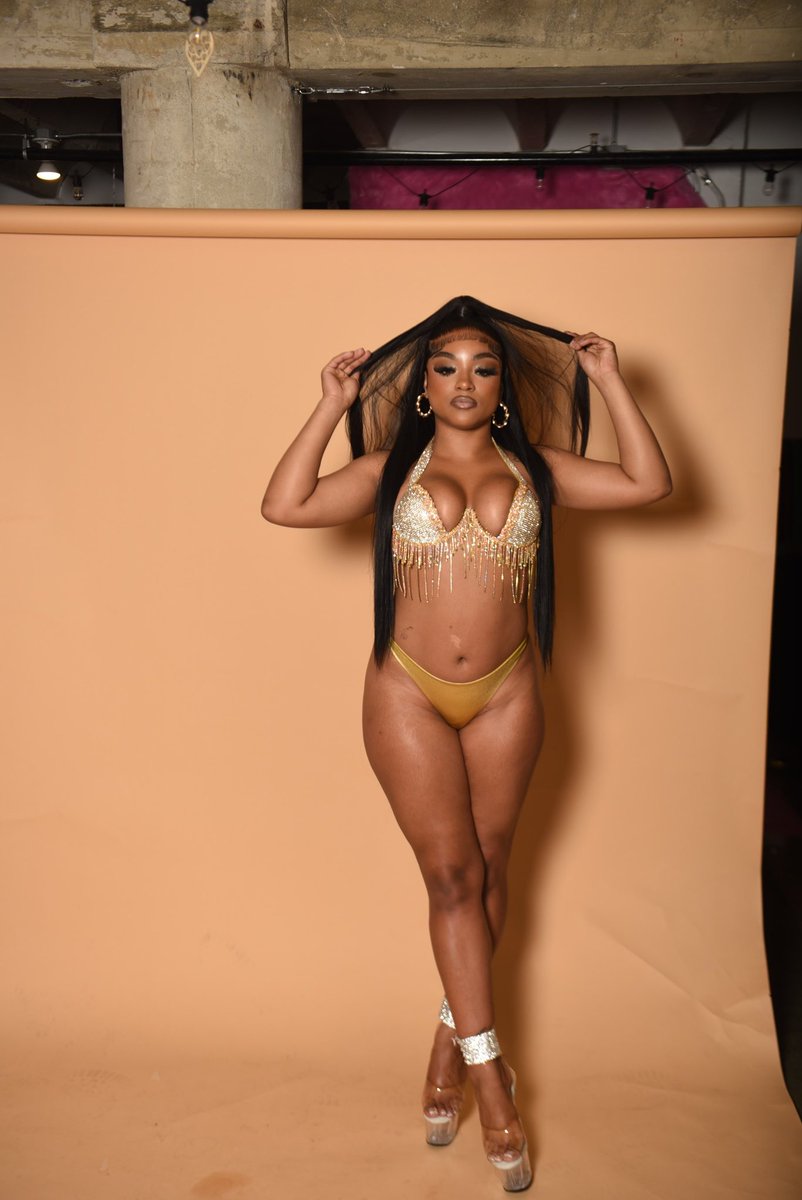 fetiaonly's tweet photo. Why men love bitches 💋 https://t.co/sDNvLG3Czo