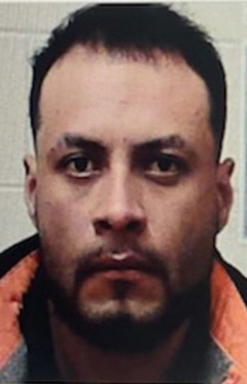 TaraBull's tweet photo. BREAKING: Two illegal immigrants escape ICE facility in Aurora, CO Facing charges, one ordered  deported. ICE says Aurora PD REFUSED to help search.

Suspects still at large https://t.co/bjmxLFAOVk