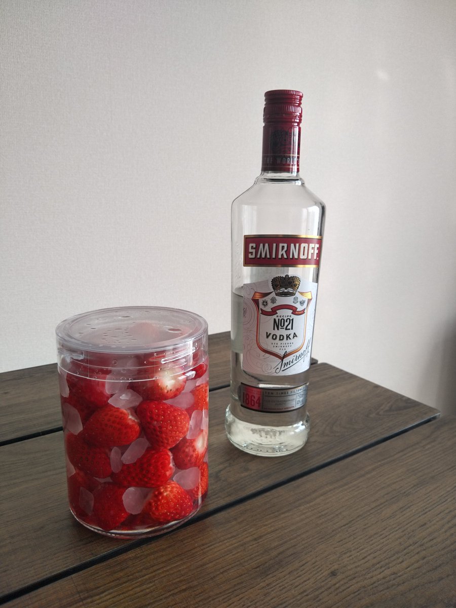 イチゴ酒　0日目🍓
