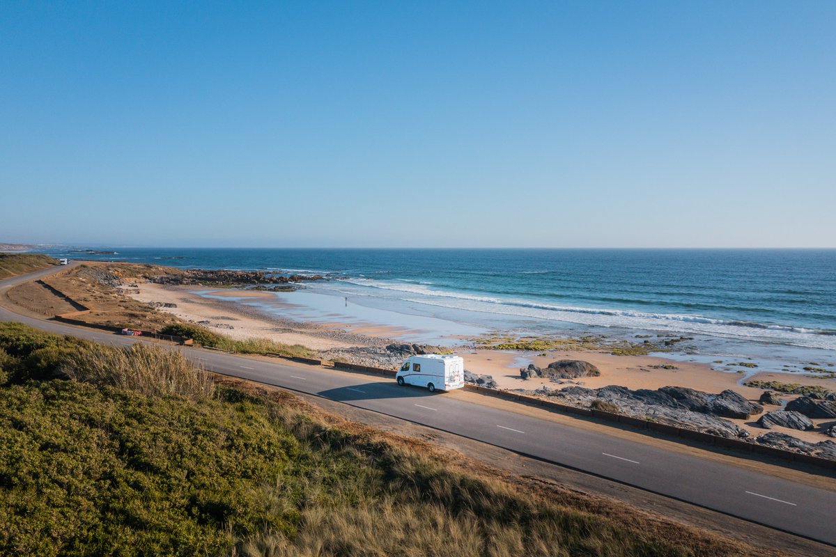 _DriveAway_'s tweet photo. The best part of hiring a #motorhome?

We’d say parking in the most #scenic spots, waking up to breathtaking views every morning, and having the #freedom to #explore at your own pace.

Whether it's a #beach sunrise or mountain #sunset, adventure is just around the corner! https://t.co/47B3WyeMVG