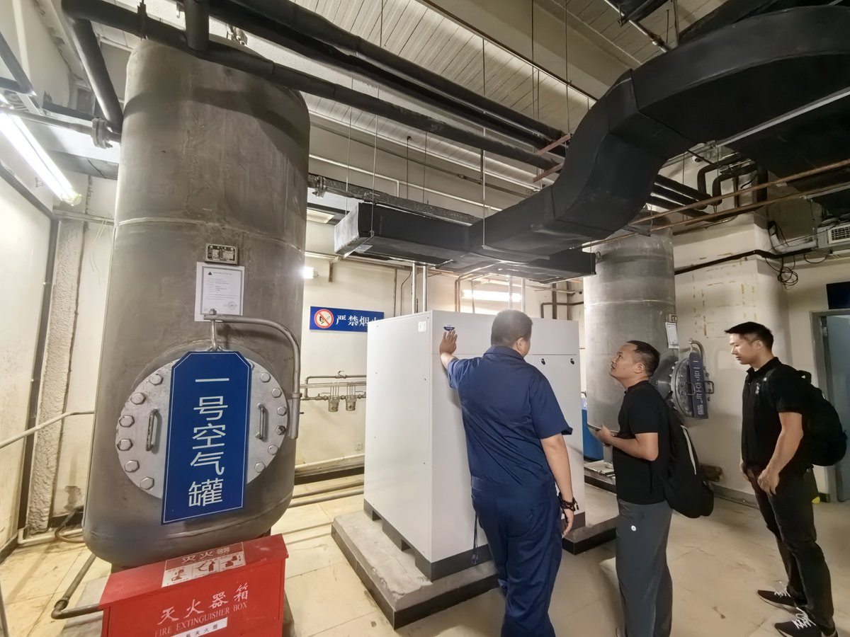 vectorque's tweet image. V&amp;amp;T #oilfreescrollaircompressor application in a tertiary hospital in Beijing: two 8-head equipment.
No oil medium needs to be added during the operation of the #aircompressor. The compressed gas meets the highest #ISO85731 standard, #Class0 oil-free certification standard.