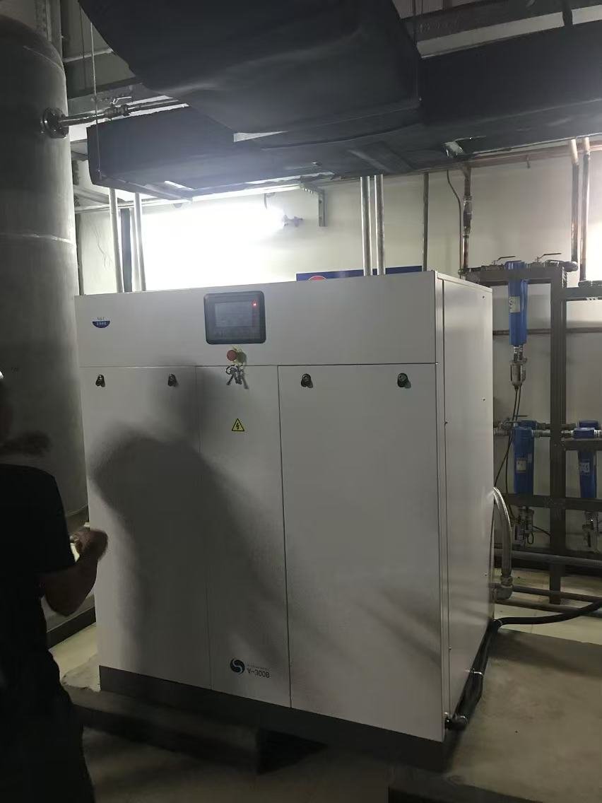 vectorque's tweet image. V&amp;amp;T #oilfreescrollaircompressor application in a tertiary hospital in Beijing: two 8-head equipment.
No oil medium needs to be added during the operation of the #aircompressor. The compressed gas meets the highest #ISO85731 standard, #Class0 oil-free certification standard.