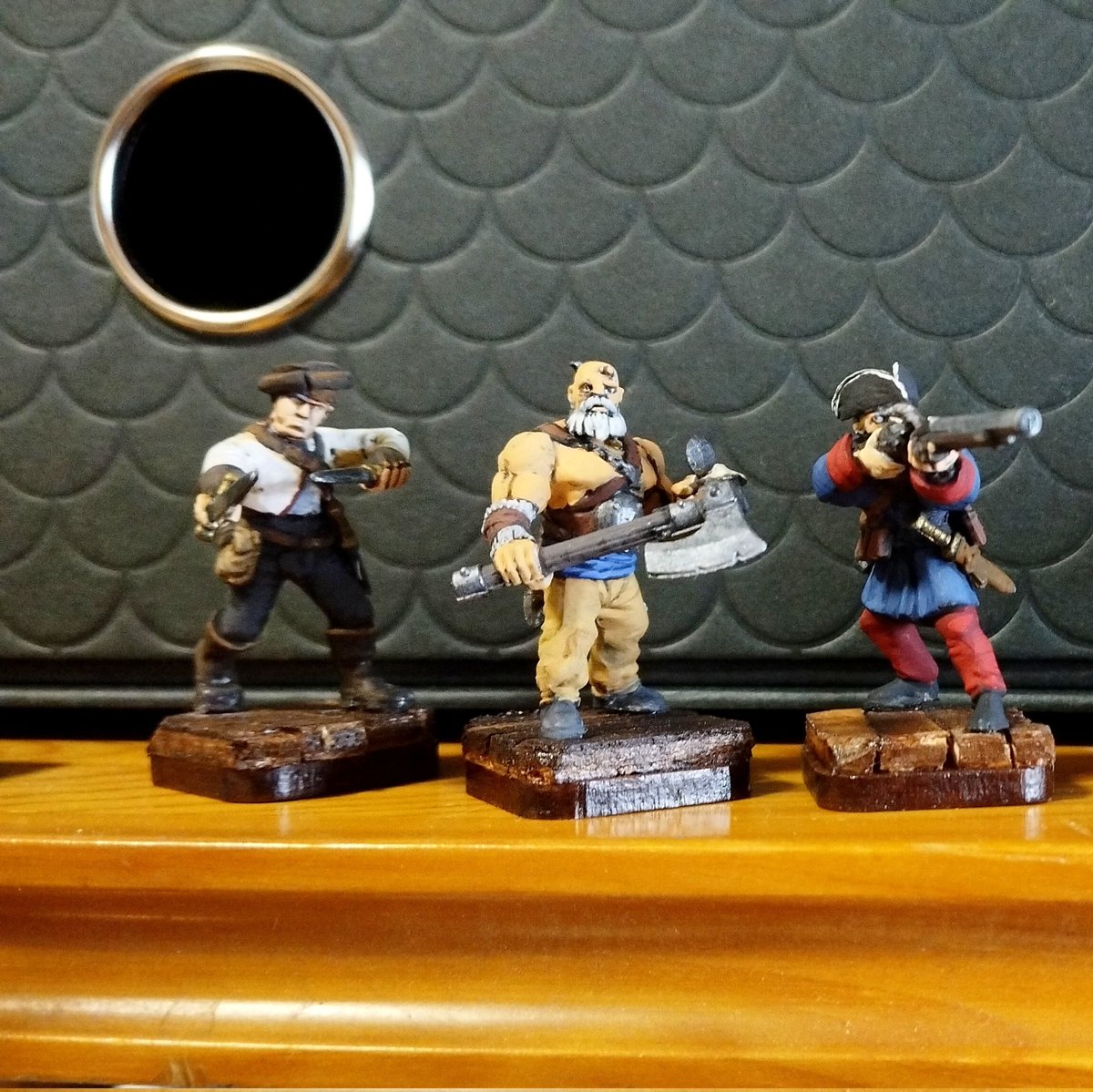 rc_wargaming's tweet photo. Recruit, Champion and Marksman for my #Mordheim's #Reikland Crew. I'm very pleased with them wood bases.

#WarhammerCommunity #Warhammer https://t.co/othUOJzmmT