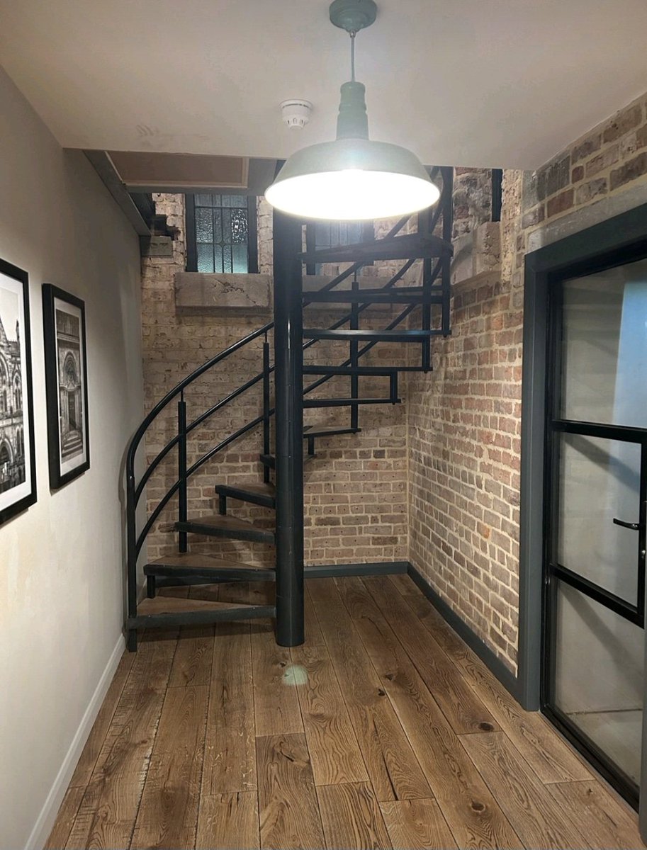 Looking for a new office space 👀 

We prepare a brief and find you offices in your desired location 🔎 

We don’t market any space for landlords therefore we provide an impartial and unbiased overview of each space 🤝 

Looking for your next office? Get in touch with our team 📞