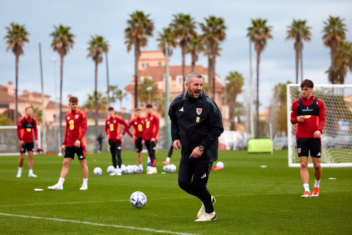 It feels fantastic to be back 🏴󠁧󠁢󠁷󠁬󠁳󠁿 

<a href="/FAWales/">FA WALES</a> <a href="/Cymru/">Wales 🏴󠁧󠁢󠁷󠁬󠁳󠁿</a>  🏴󠁧󠁢󠁷󠁬󠁳󠁿 - 🇦🇩 

Match Prep vs Andorra