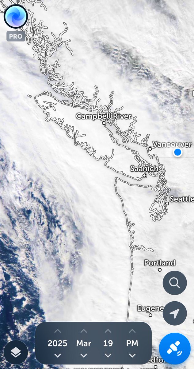 southcoastwx's tweet photo. The eye?
Yes, in fact today’s large and powerful cold front spawned a low pressure system on its convergence zone.
This newly born storm had a pretty distinct “eye”
#PacificColdFront #Low #BCStormWatch #Storm #cyclone https://t.co/wvSD5RbpKK