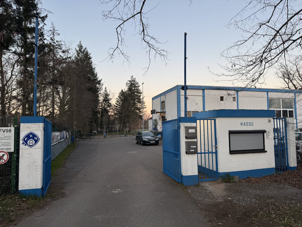 DeRjoT's tweet photo. 🇩🇪 19.03.2025 - BFV Kreispokal Mannheim, Halbfinale: FV 08 Hockenheim vs. SpVgg Wallstadt (1:1; 5:6 n. E.) vor ca. 80 Zuschauern im Waldstadion. #groundhopping #groundhopper https://t.co/rNCJkmgqUo