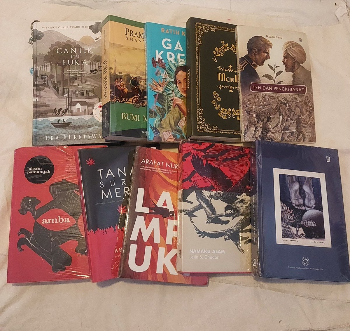 shylvermist's tweet image. beberapa buku sejarah yang sebaiknya dibaca sebelum hilang dari peradaban: