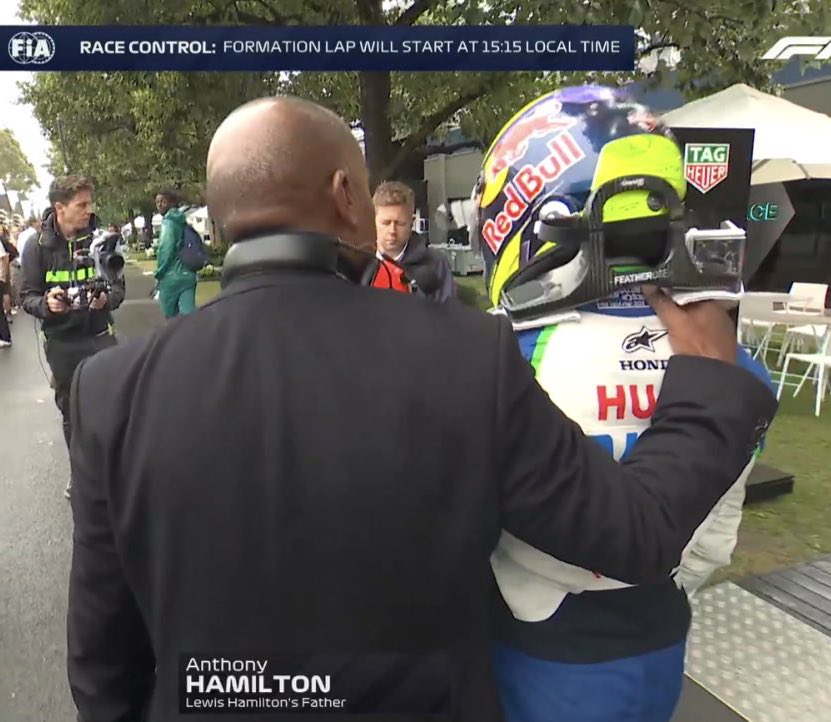 #ChineseGP 🇨🇳 | Isack Hadjar speaks on being consoled by Anthony Hamilton last week:

“He said it reminded him of Lewis parking the car at the pit entry in Shanghai. It was a nice moment sharing time with someone like Anthony [Hamilton], the dad of my idol. 

“And Lewis sent me a
