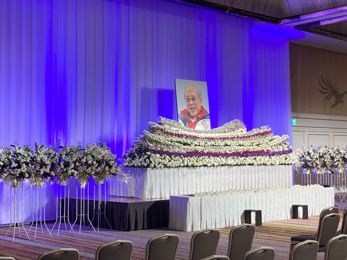 nagashima21's tweet image. 日本スケート界のレジェンド鈴木恵一さんのお別れ会にて惜別のスピーチ。#日本スケート連盟 副会長を務められた鈴木さんは、スピードスケートの世界記録保持者として活躍され、#札幌五輪 では選手宣誓を務め、#バンクーバー五輪…