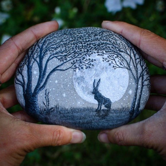 womensart1's tweet image. Hare and moon on pebble by UK artist Kerrie Ann Gardner, enchanted by the natural world #womensart #March