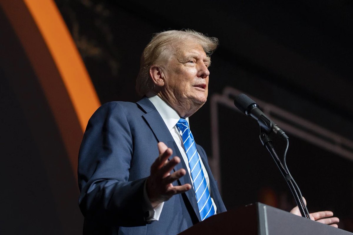 Xaif_Crypto's tweet photo. 💥BREAKING: 🚨🚨

TRUMP'S WILL SPEAK AT THE SUMMIT TODAY AT 10:40 AM ET.

OTHER SPEAKERS INCLUDE  BRAD 
GARLINGHOUSE (CEO RIPPLE). #XRP 

WITH DISCUSSIONS ON BITCOIN, XRP ETFS AND INSTITUTIONAL ADOPTION.

PUMP IS CONFIRMED 🤝 https://t.co/byHHfEu3tH