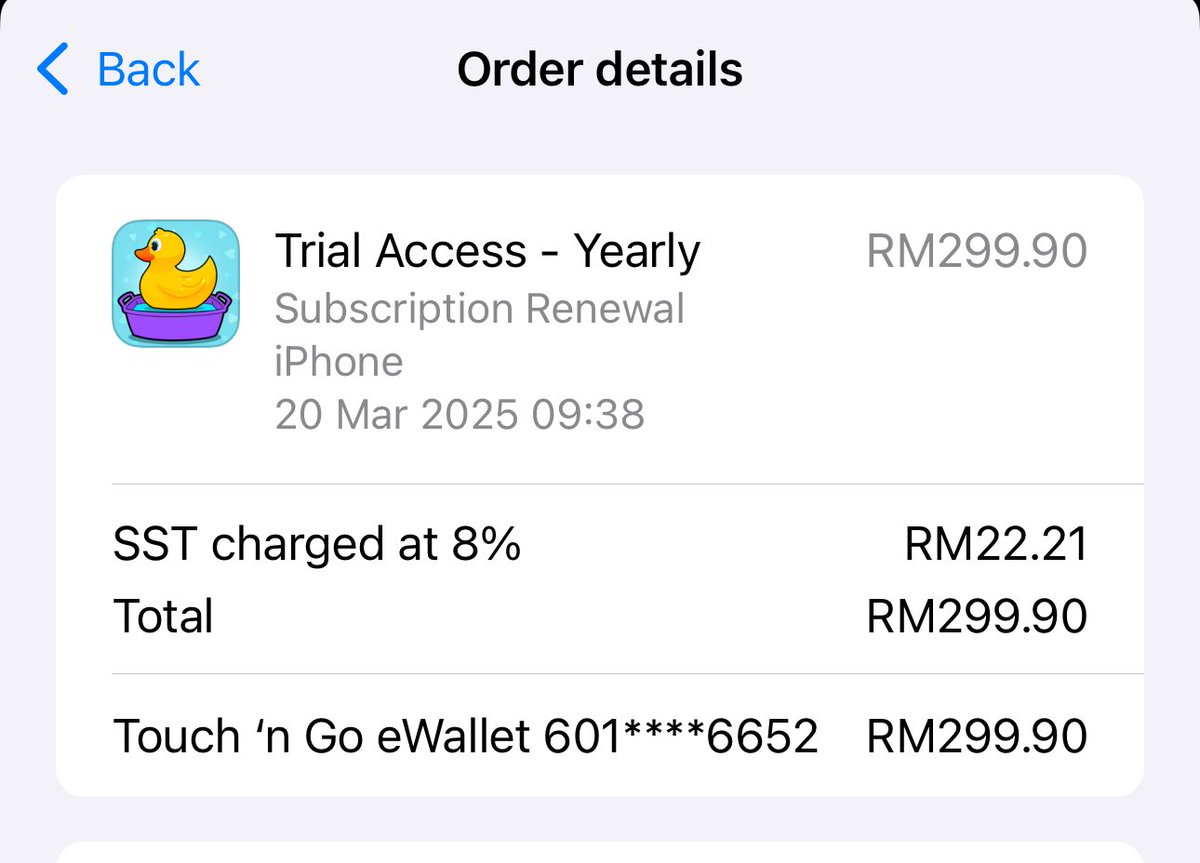 yangmanatautau's tweet photo. Dugaan nak rayaaa 🥹 300 lesap camtu jaa. Agak2 dapat refund tak kalau macamni ? Dah call apple service tadi. https://t.co/41nearnaVF