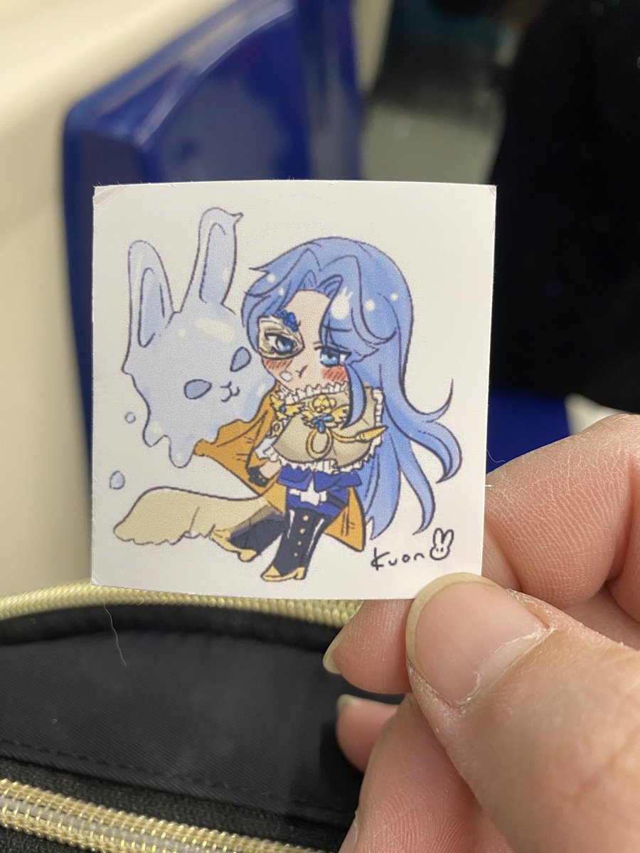 我準備了無料小貼紙，會放在旁邊納涼（刨冰店）跟小房間cafe！