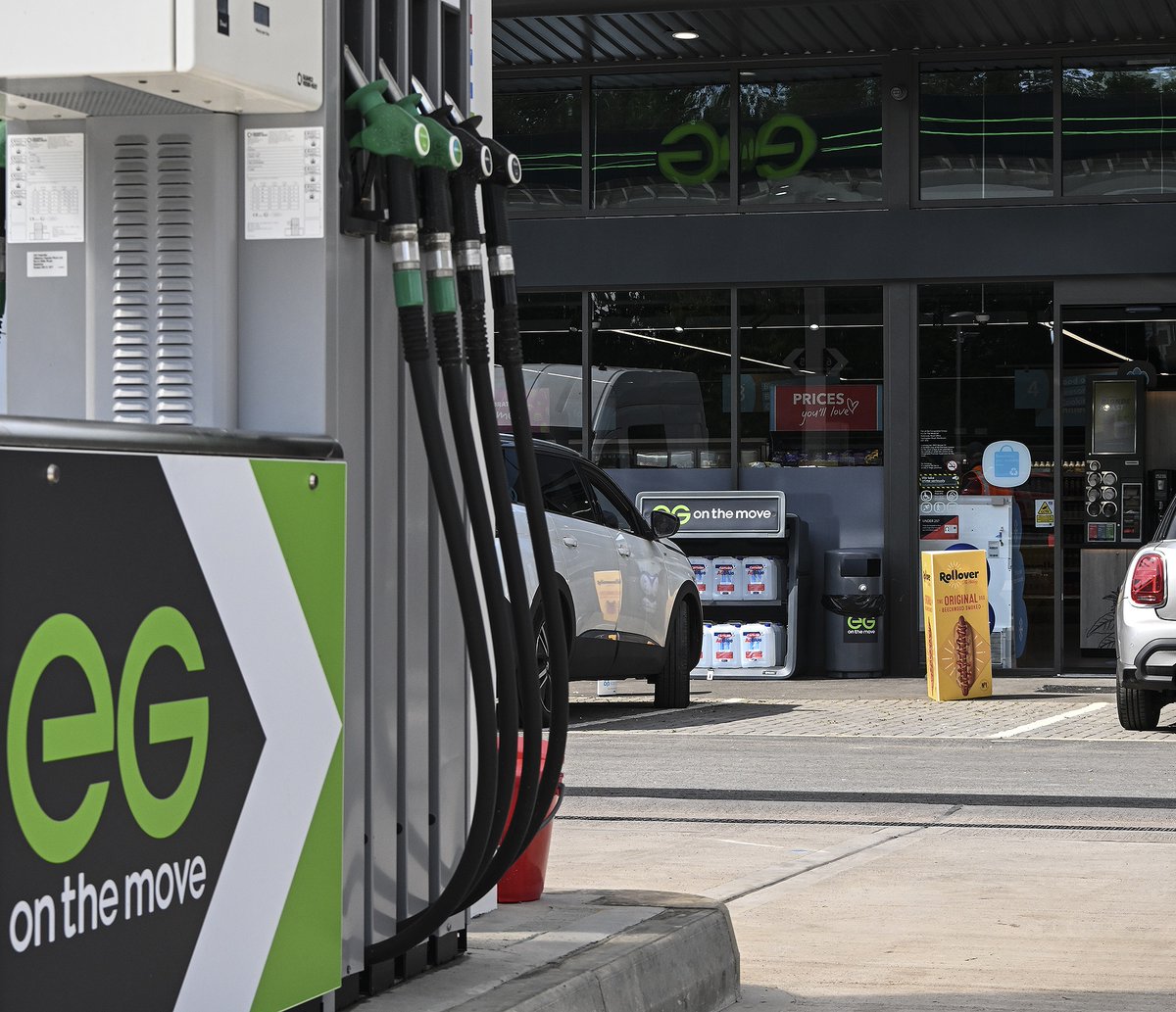 EG ON THE MOVE tweet media