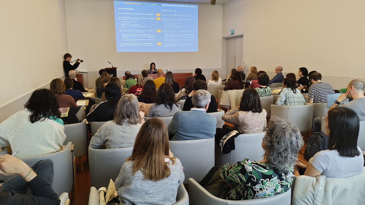 📢 Udalsarea 2030en Batzorde Teknikoaren 67. bilera egiten ari gara gaur Bilbon, toki-erakundeetako teknikariekin.

Hondakinen kudeaketaz, Ekintza Jasangarriko Tokiko Planez edo ekoberrikuntzaz ari gara. ♻️ 

ℹ️ labur.eus/h81ngdze