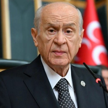 MHP, Ramazan Bayramı'nda DEM Parti ile bayramlaşacağını duyurdu.

• CHP ile bayramlaşılmayacağı açıklandı.