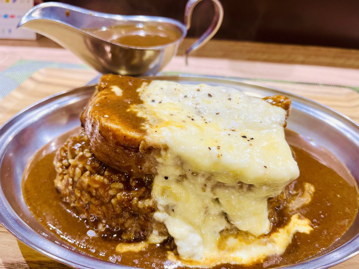 神々しい鹿さんがいた🦌