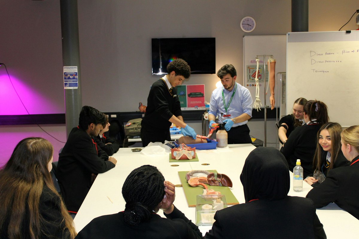 LifeSciencesUTC's tweet image. Life Sciences UTC had an amazing #BritishScienceWeek last week! 🧬 🧪 

It was an action-packed week full of learning, discovery, and award-winning science🥼

Read the full roundup here: lifesciencesutc.co.uk/news/?pid=12&amp;amp;n…