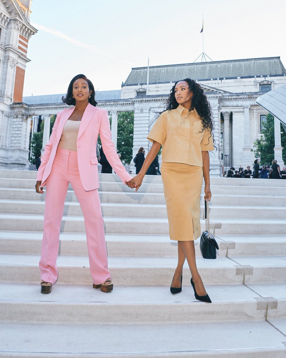 cuppymusic's tweet photo. Happy birthday to my beautiful sister @TemiOtedola 🫶🏾 I know your best years are ahead of you filled with joy, love, and endless blessings…You deserve nothing less my baby! I love you so much. https://t.co/UBOBBbp9mf