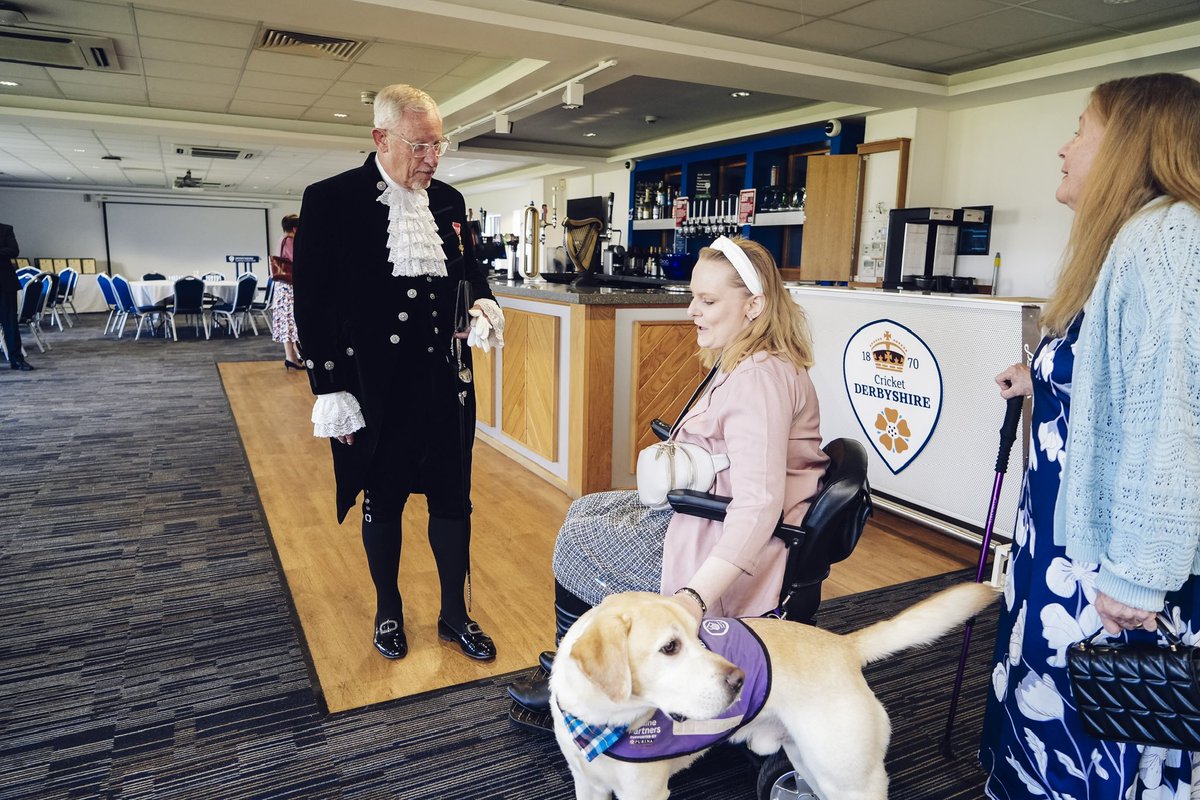 The Invisible Friends Charity is doing a wonderful job of raising the awarenesses of invisible illnesses. Abbie Tabberer suffers from an invisible illness herself but she is using her gift as a way to raise awareness.

Abbie really deserved her High Sheriff Award ￼