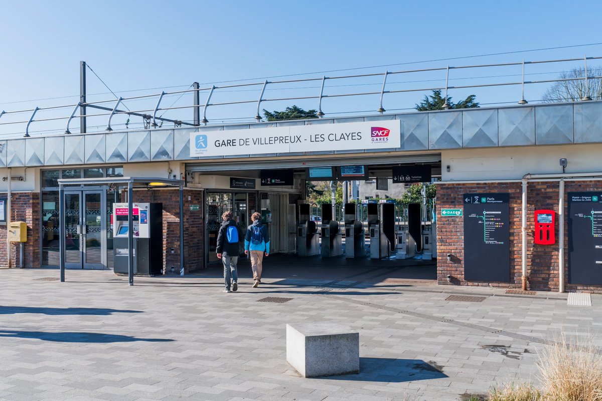 sqy's tweet photo. 🚝La gare de Villepreux  - Les Clayes, une gare plus moderne et accessible.

Après plusieurs mois de travaux 🚧, la gare ouvre ses portes. Ce projet, axé sur la modernisation et l’accessibilité, avait pour objectif d’offrir un cadre plus confortable, fonctionnel et inclusif. https://t.co/AFZwezLavc