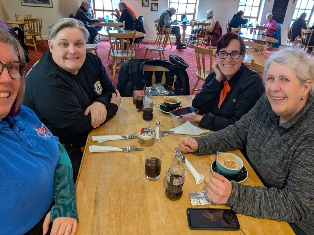 EvolutionWMCC's tweet image. Some Solway Coast members took a 125 friendly bimble around Kirkcudbrightshire with a nice lunch stop. 🧡 A new member's first group ride since attaining her CBT 🙌🏍💨
DM for info on joining!
#EvolutionWMCC #ewmcc #ItsInOurDNA
#bikelife #WomenWhoRide #GirlsWhoRide #motorcycles