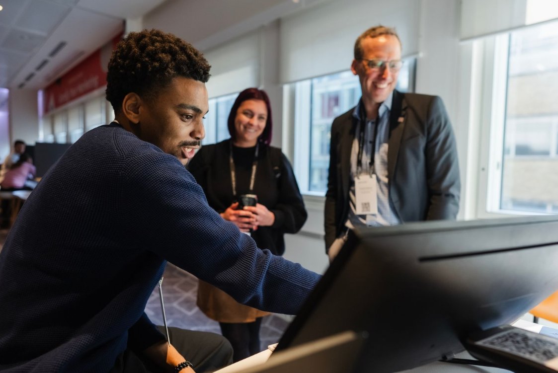 Optimove tweet media