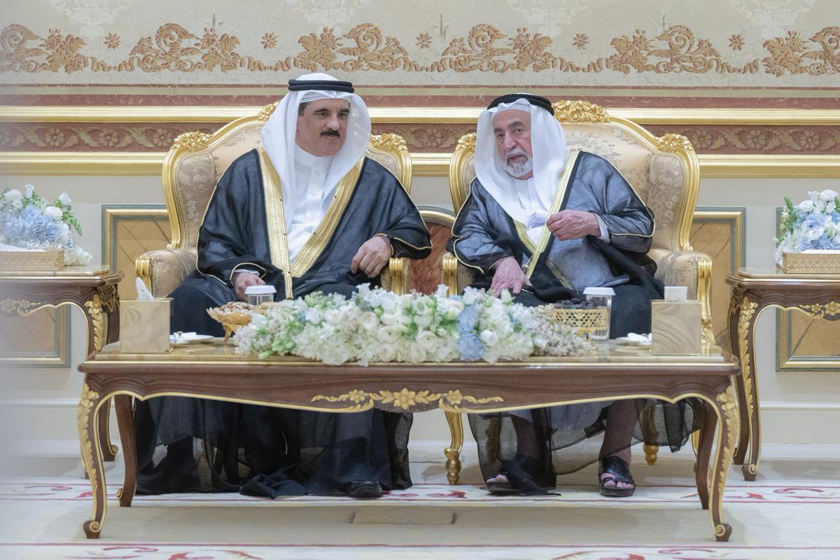 BahrainEmbUAE's tweet image. صاحب السمو الشيخ الدكتور سلطان بن محمد القاسمي، عضو المجلس الأعلى بدولة الإمارات العربية المتحدة حاكم إمارة الشارقة، حفظه الله ورعاه، يستقبل سعادة السفير الشيخ خالد بن عبدالله آل خليفة، سفير مملكة البحرين لدى دولة الإمارات العربية المتحدة، في قصر البديع العامر بإمارة الشارقة.
