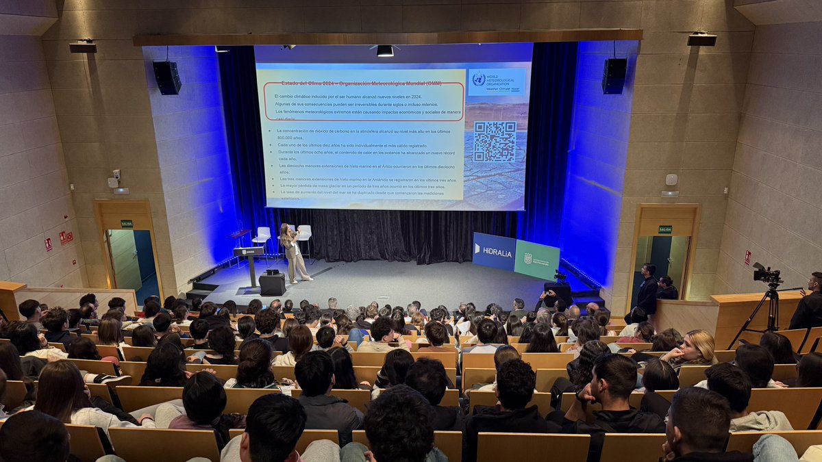 🌍💧 ¡Estamos celebrando el #DíaMundialdelAgua en #SanFernando junto a <a href="/Tiempo_Mercedes/">Mercedes Martín</a>!
💙 ¡Síguenos en Instagram para no perdértelo!
📸 instagram.com/hidralia?igsh=…