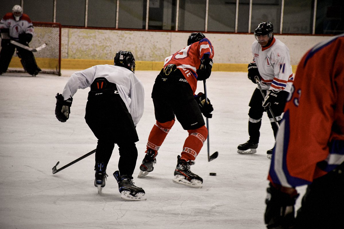 1_FCS's tweet image. 🏒 #HOCKEYTIME